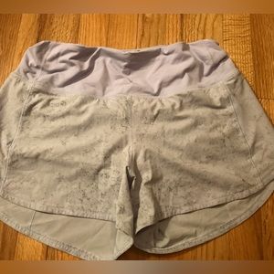 Lululemon Speed Up Short sz 8  4” inseam . Light blue with grey marble look.